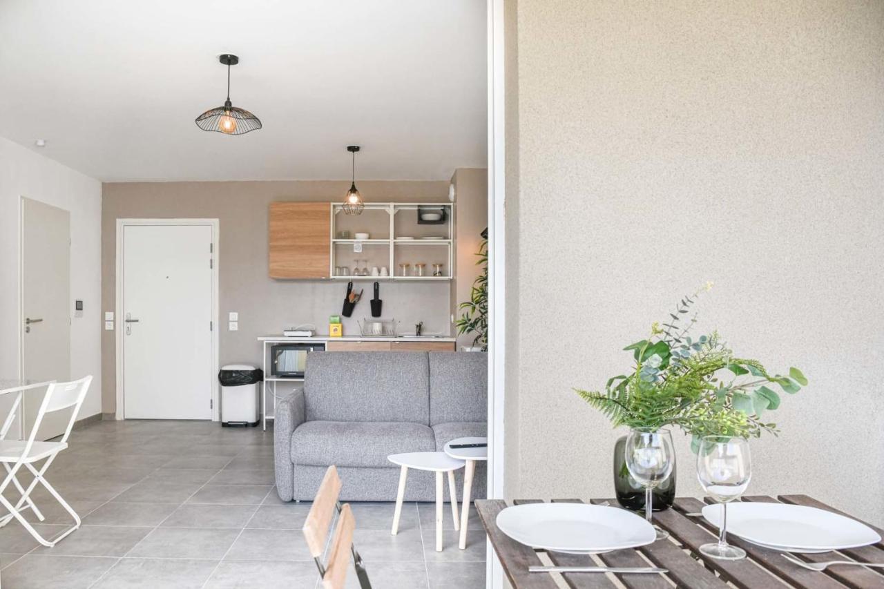 Appart Avec Terrasse Et Parking A 2 Min Du Metro *
