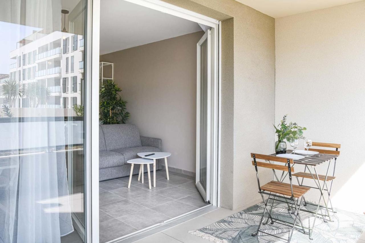 Apartment Appart Avec Terrasse Et Parking A 2 Min Du Metro Marseille