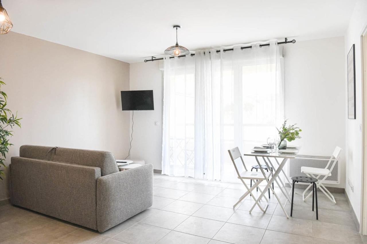 Apartment Appart Avec Terrasse Et Parking A 2 Min Du Metro